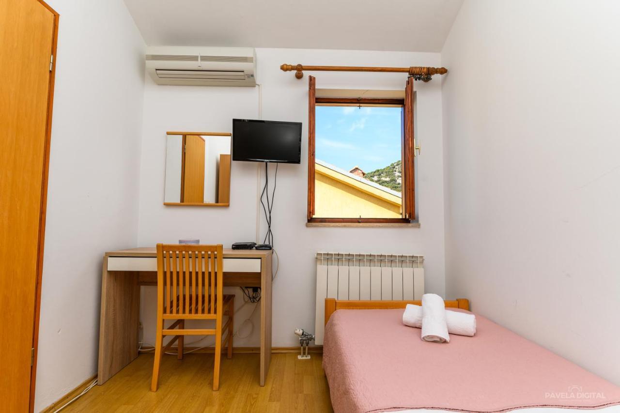 Sobe I Apartman Mareta Miholascica Dış mekan fotoğraf
